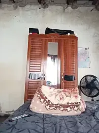 small_D94 webcam model stream image