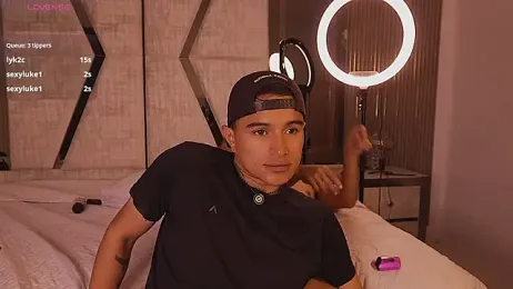 LiamDeep webcam stripchat model stream image