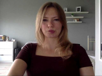 kissMillie webcam model stream image