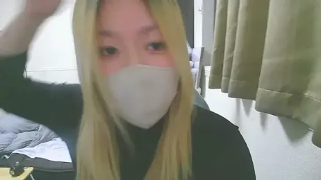 Remi_official webcam model stream image