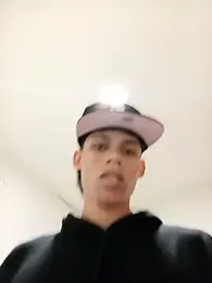 mazo18 webcam model stream image