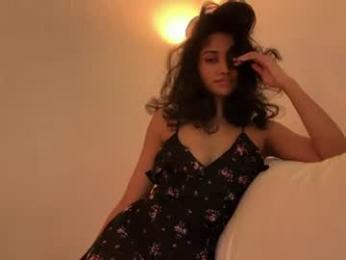 mriea_ webcam model stream image