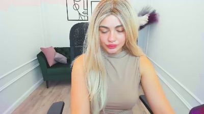 LeslieMineg webcam model stream image