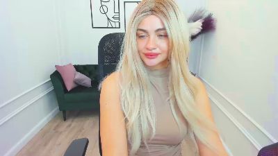 LeslieMineg webcam model stream image