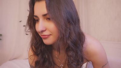 NickyHence webcam model stream image