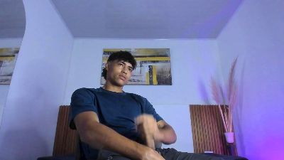 zander_20 webcam model stream image