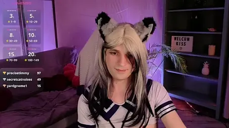 FoxIsPuff webcam model stream image