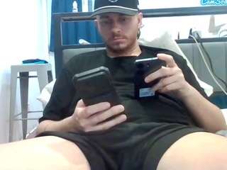 tallhungcloudyy webcam model stream image