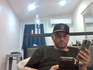 tallhungcloudyy webcam model stream image