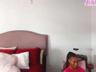 yiaunaniree webcam model stream image