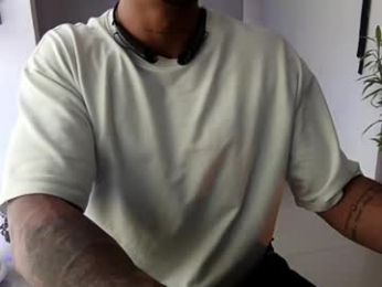 adam_valencia webcam model stream image