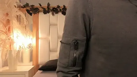 Daphne_And_Roger webcam model stream image