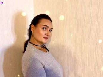 Lina_ webcam model stream image