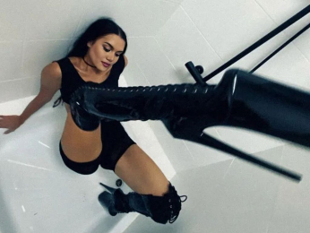 YawataRita webcam model stream image