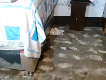 dream_real webcam model stream image