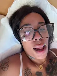 Kirajason webcam model stream image