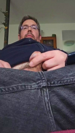 Beardeconflans webcam model stream image