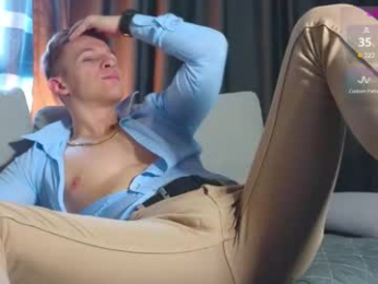 night_wwwolf webcam model stream image