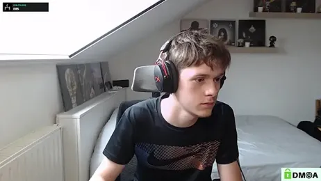 h3lon webcam model stream image