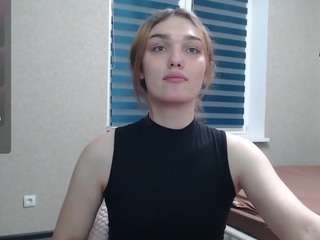 emiliarhodes webcam model stream image
