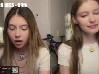 oops_my_english webcam chaturbate model stream image