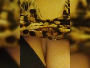 Sandra26a webcam bongacams model stream image