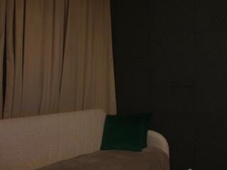 Gina Mence webcam model stream image