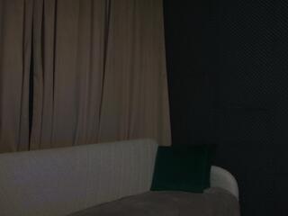 Gina Mence webcam model stream image