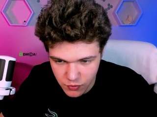 lucas-long webcam model stream image