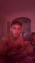 AlanyAdam webcam model stream image