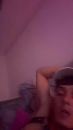 AlanyAdam webcam model stream image