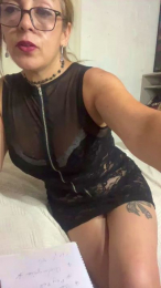 charlotte_milf3 webcam model stream image
