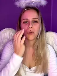 lunawolf21 webcam stripchat model stream image