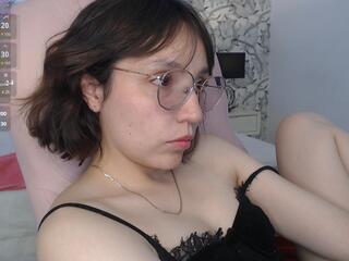 Eliza Golden webcam model stream image