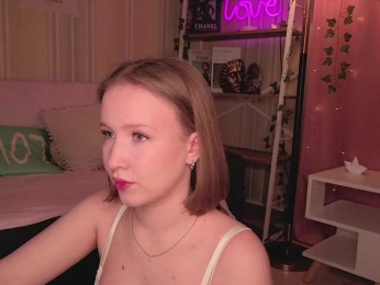 EvaSweet webcam model stream image