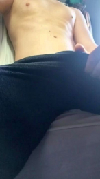 Dares2 webcam model stream image