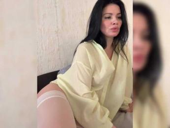 _Ylia_ webcam bongacams model stream image