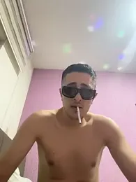 WhitePinkAngel webcam model stream image