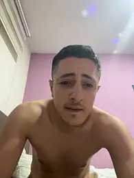 WhitePinkAngel webcam model stream image