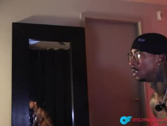 almightycnote webcam model stream image