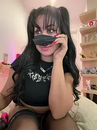 queen-chamss webcam stripchat model stream image