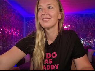 Lucyy Allen webcam model stream image