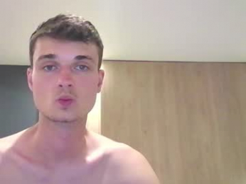 london_tomy webcam model stream image