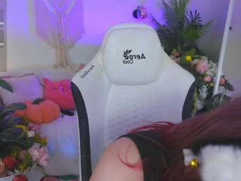 CrazyWine webcam model stream image