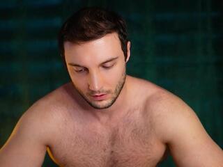 Tom Bennett webcam model stream image