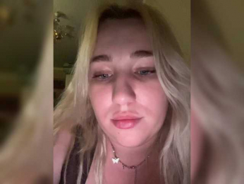 babyhuelix webcam model stream image