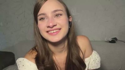 LilliOgden webcam model stream image
