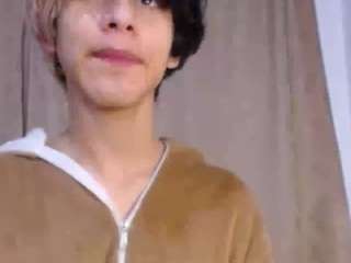 sweetass-18 webcam model stream image