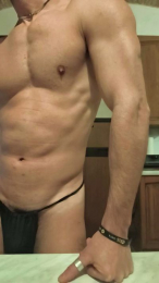 Gil_Hot_ webcam model stream image