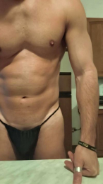 Gil_Hot_ webcam model stream image